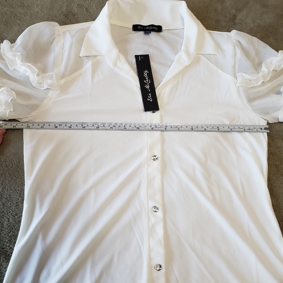 Elie Mccarthy white Top with Ruffle Sleeve and shiny unfunctional buttons Size M - Picture 9 of 16